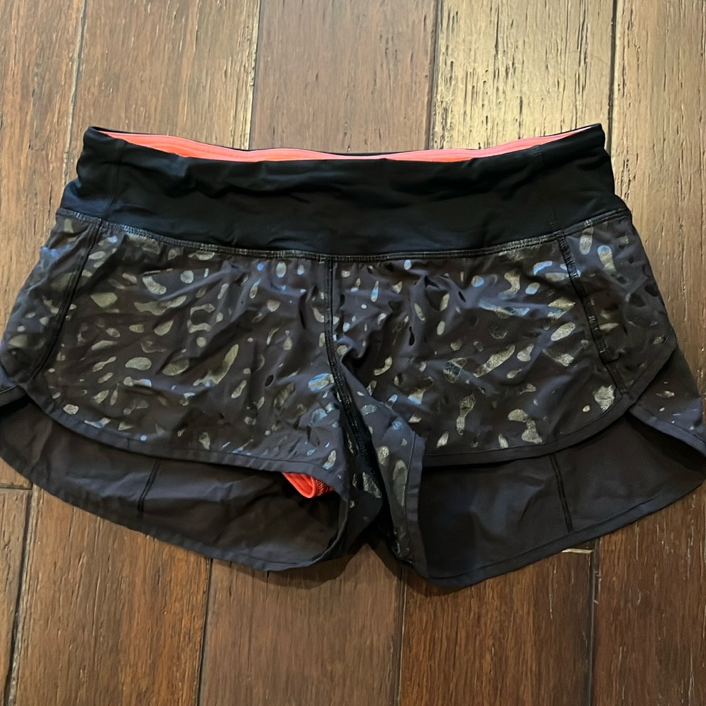 Lululemon Run: Speed Short - 4-way Stretch
Black / Black